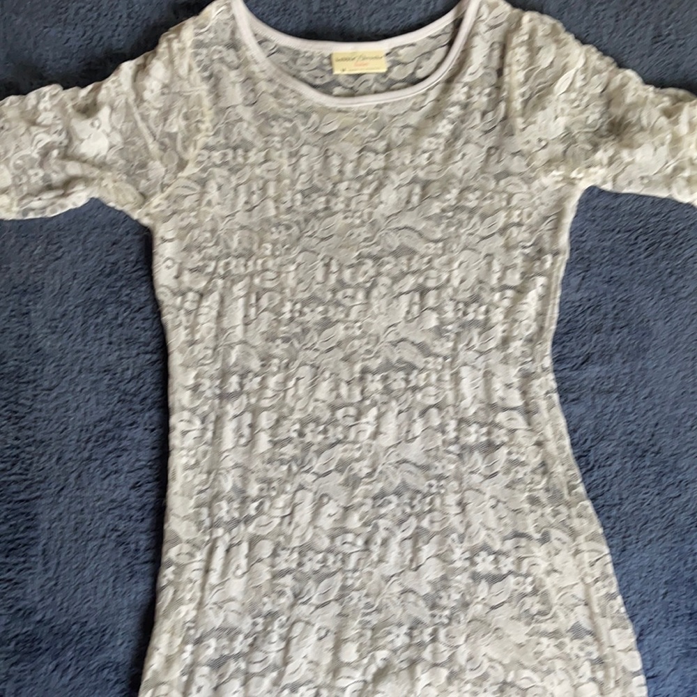 Lace see thru size M Bobbie Brooks gently used